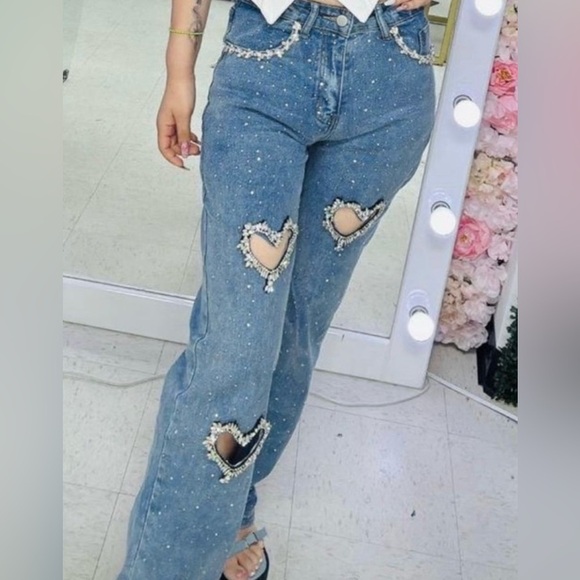 Kiwi Other - Stylish Rhinestone and Hearts High Rise Jean - Size Medium